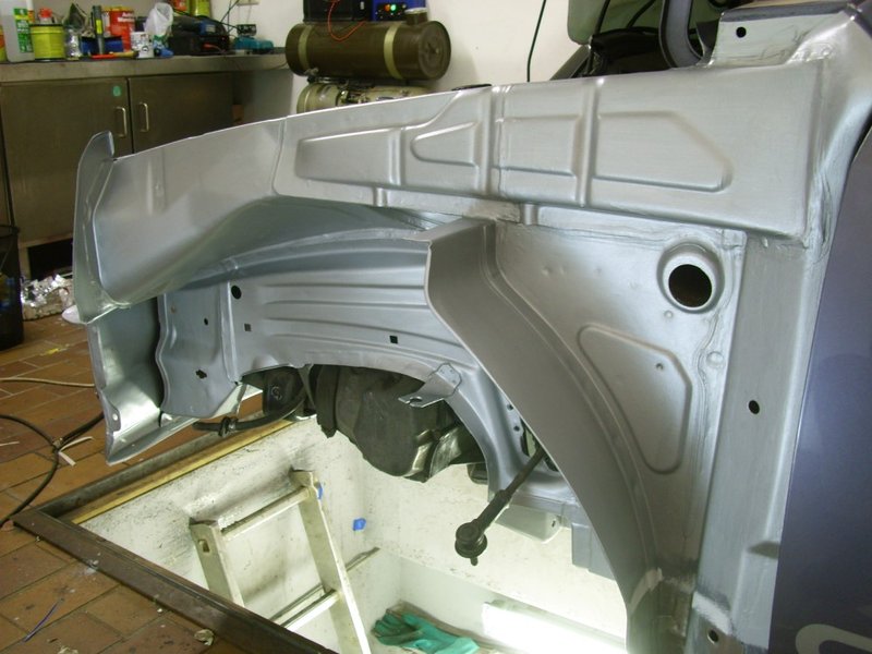 DSCI0213 (Andere).JPG (157.2 KiB) 45844 mal betrachtet Silber. Gestrichen, nicht gerollt.