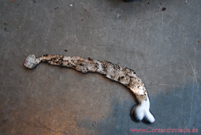 DSC_1131 copy.jpg (341.08 KiB) 13216 mal betrachtet Sebastians (Drecksack75) zusammengeschmolzene Zinnreste :D