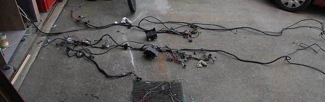 cors369.JPG (242.7 KiB) 42841 mal betrachtet Neuer vs. alter Kabelbaum