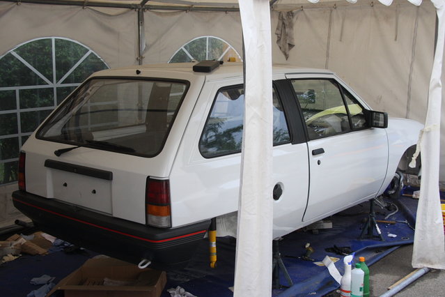 cors456.JPG (397.54 KiB) 49086 mal betrachtet Hintere Ansicht mit Scheiben